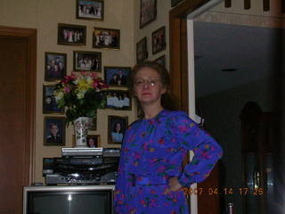 379 64e. - Betsy